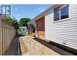 33 OLDEWOOD CRESCENT - 36