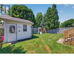 33 OLDEWOOD CRESCENT - 38