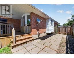 33 OLDEWOOD CRESCENT - 44