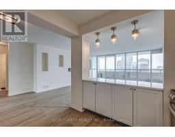 1705 - 389 DUNDAS STREET W - 9