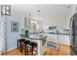 20 MEADOWVIEW ROAD - 10