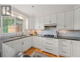 20 MEADOWVIEW ROAD - 11