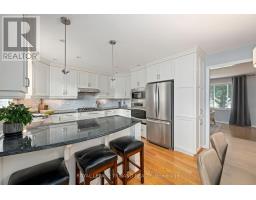 20 MEADOWVIEW ROAD - 12