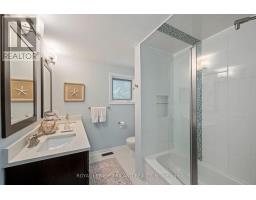 20 MEADOWVIEW ROAD - 20