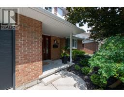 20 MEADOWVIEW ROAD - 4