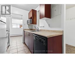 707 - 931 WONDERLAND ROAD - 24