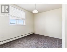 707 - 931 WONDERLAND ROAD - 26