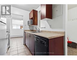 707 - 931 WONDERLAND ROAD - 8