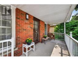 11 CORNELL CRESCENT - 4