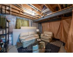 77 ACORN TRAIL - 31