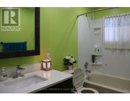 7 MAPLE ST STREET E - 10