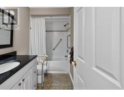 27 DYER STREET - 19