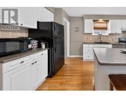 27 DYER STREET - 9