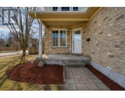89 MCTAGGART COURT - 3