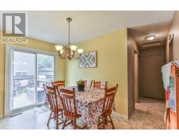 425 QUEEN STREET - 16
