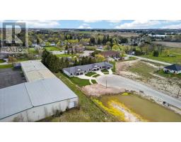 54 MOONLIGHT COURT - 31