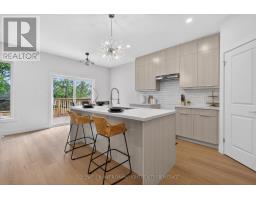 54 MOONLIGHT COURT - 6
