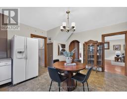 11 MAPLE STREET E - 17