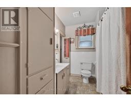 11 MAPLE STREET E - 25