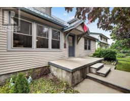 11 MAPLE STREET E - 4