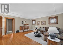11 MAPLE STREET E - 7