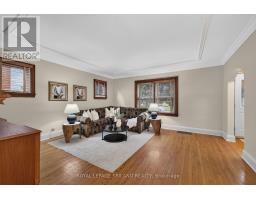 11 MAPLE STREET E - 8