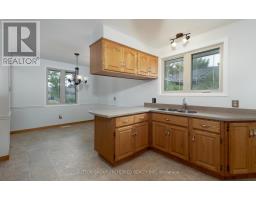 55 JENA CRESCENT - 8