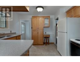 55 JENA CRESCENT - 9