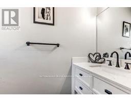 17 - 711 OSGOODE DRIVE - 3