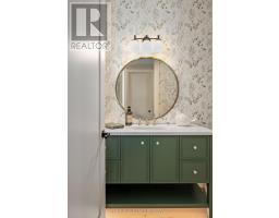689 VALLEYSTREAM WALK - 16