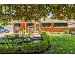 468 JELLICOE CRESCENT - 2