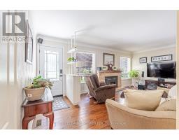 468 JELLICOE CRESCENT - 4