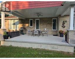 750 ST. CLAIR PARKWAY - 18