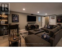 284 EXMOUTH CIRCLE - 17