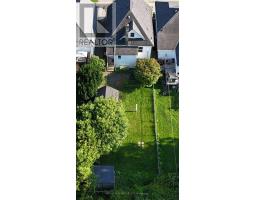 72 MAPLE STREET - 41