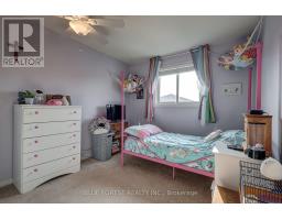 5 BONAPARTE LANE - 28