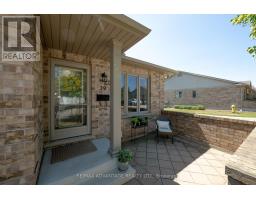 39 - 620 THISTLEWOOD DRIVE - 4