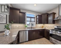 6 ASHWOOD CRESCENT - 11