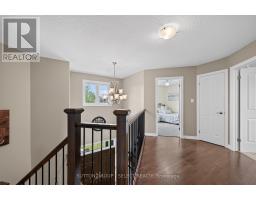 6 ASHWOOD CRESCENT - 18