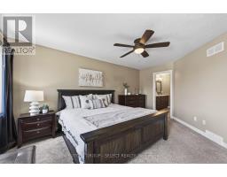 6 ASHWOOD CRESCENT - 20