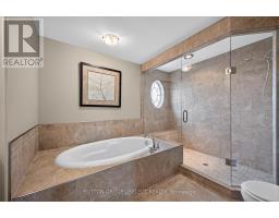6 ASHWOOD CRESCENT - 21