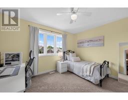 6 ASHWOOD CRESCENT - 24