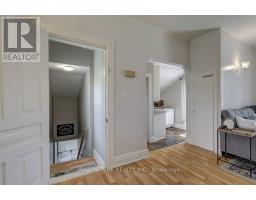 17 OAK STREET - 17