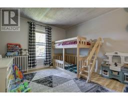 17 OAK STREET - 26