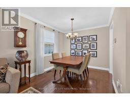 37 LUTON CRESCENT - 10