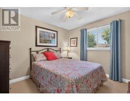 37 LUTON CRESCENT - 18
