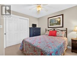 37 LUTON CRESCENT - 19