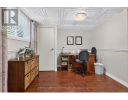 37 LUTON CRESCENT - 27