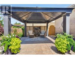37 LUTON CRESCENT - 36