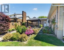 37 LUTON CRESCENT - 37